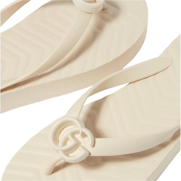 GUCCI Pascar Flip Flops in Chevron Rubber Mystic White/Ivory Vegan! size 34/35 5 - Picture 9 of 15
